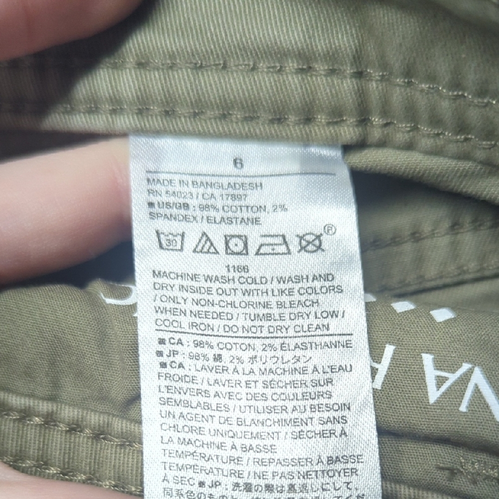 Banana Republic Wide-Leg Pants in Olive Green - Picture 3 of 4